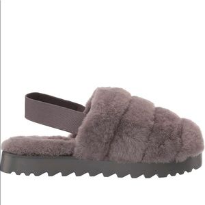 UGG NIB Charcoal Super Fluff Slipper Size 7